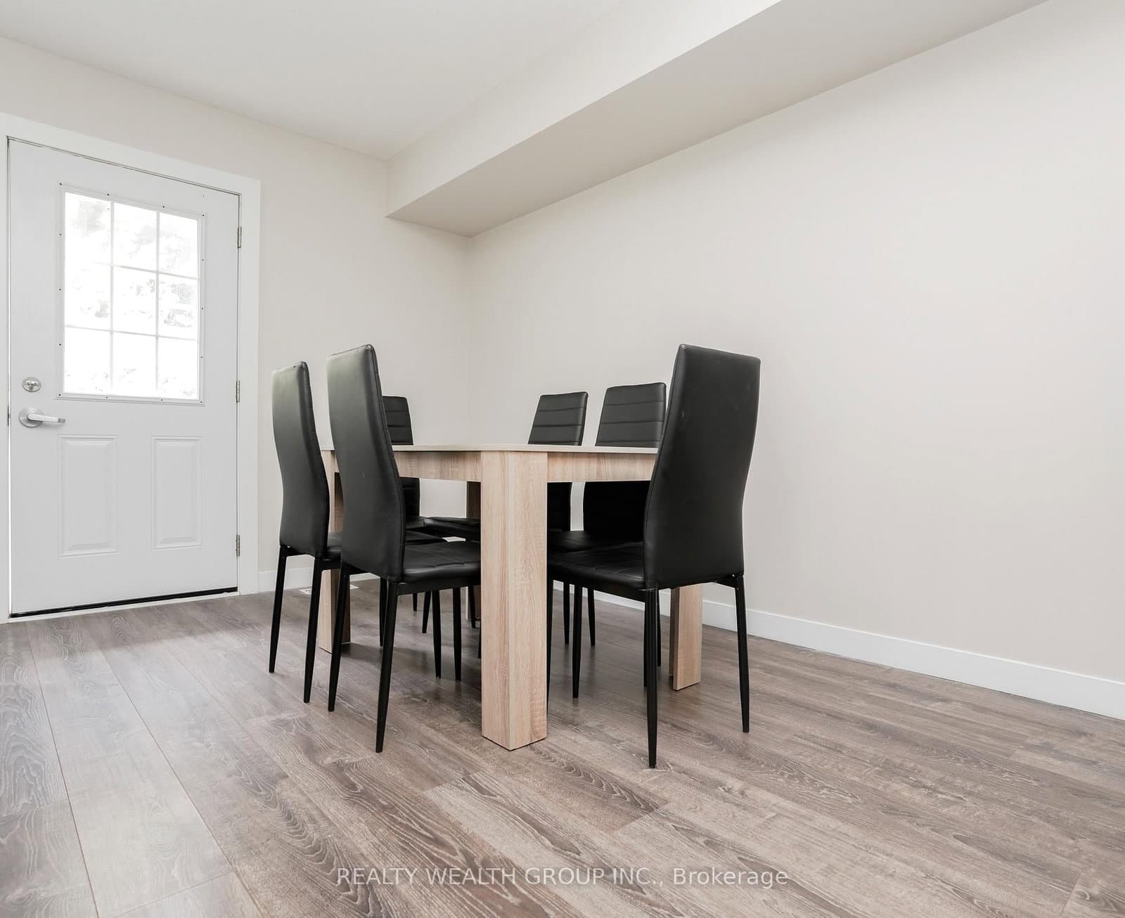 288 Albert Street, Unit 113 thumbnail 9