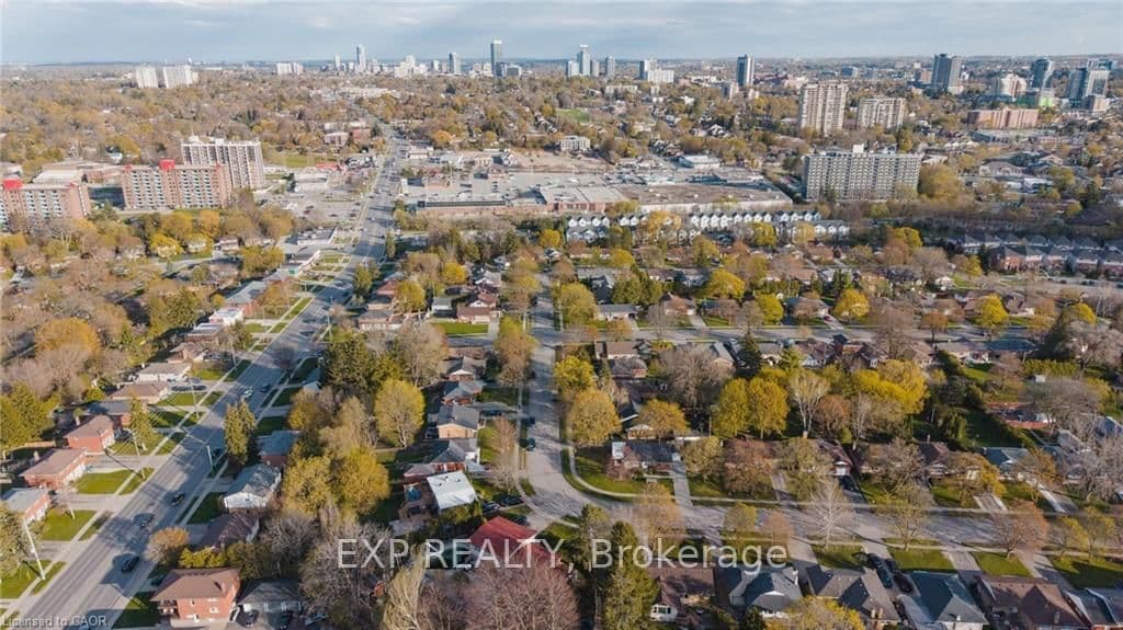 120 Elgin Crescent thumbnail 37