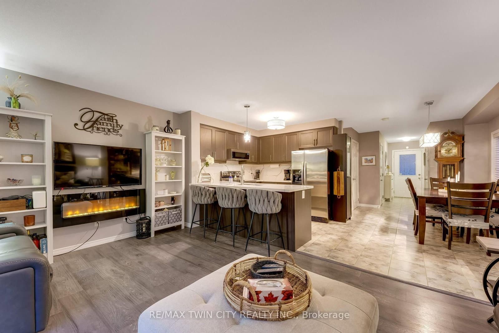 168 Maitland Street thumbnail 14