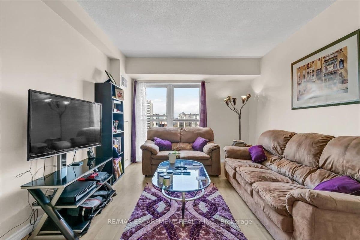 135 James Street S, Unit 1503 thumbnail 2