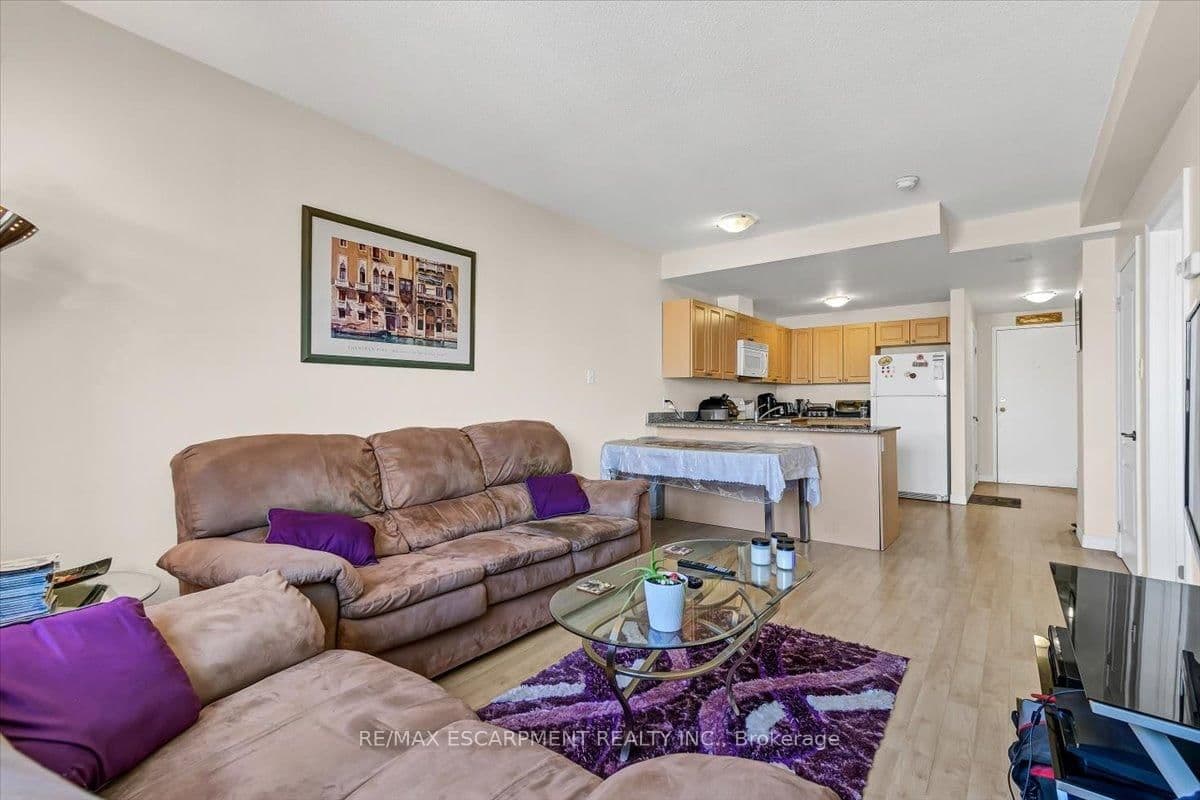 135 James Street S, Unit 1503 thumbnail 3