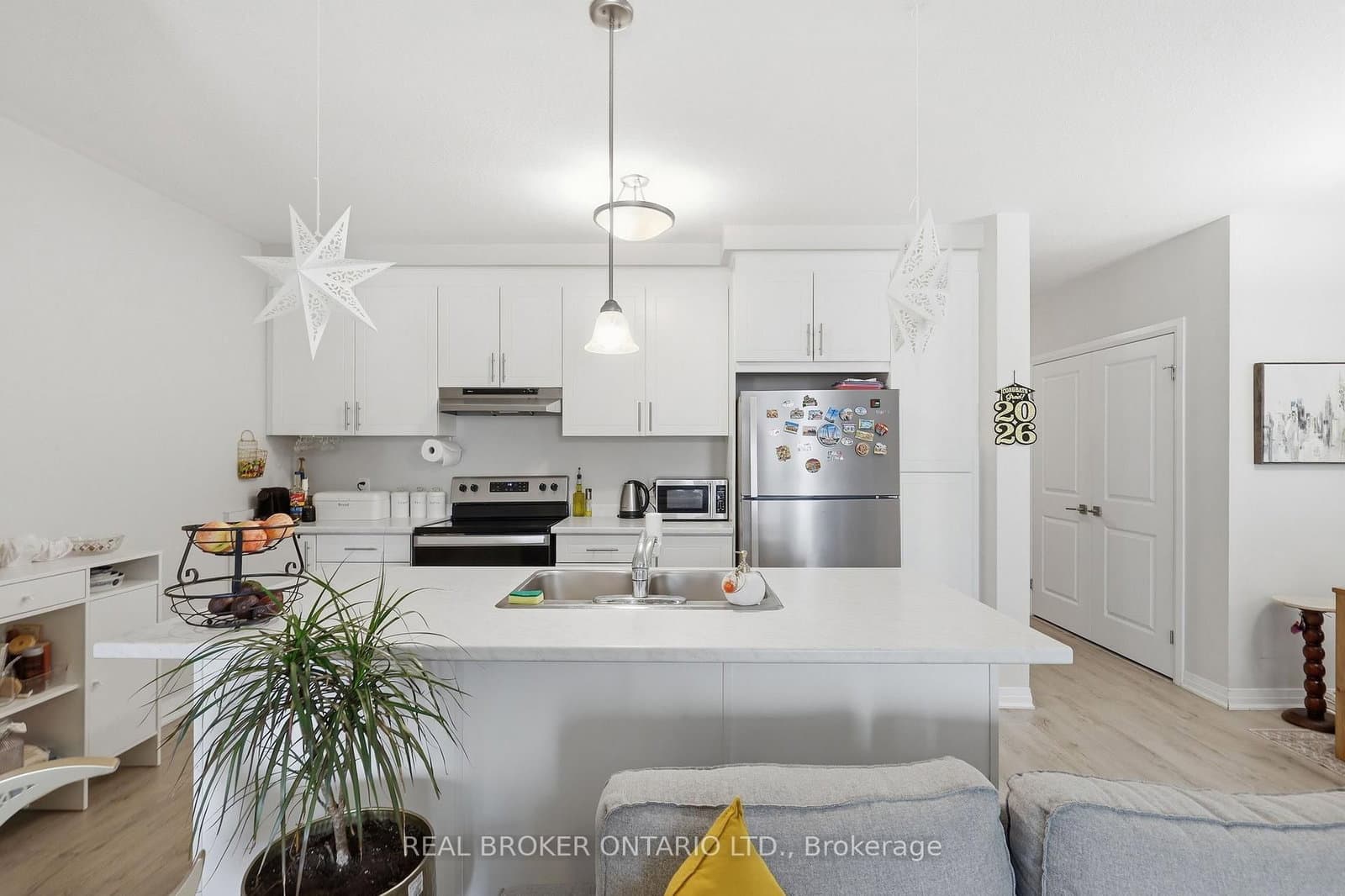 155 SE Thomas Slee Drive SE, Unit 1 G thumbnail 12
