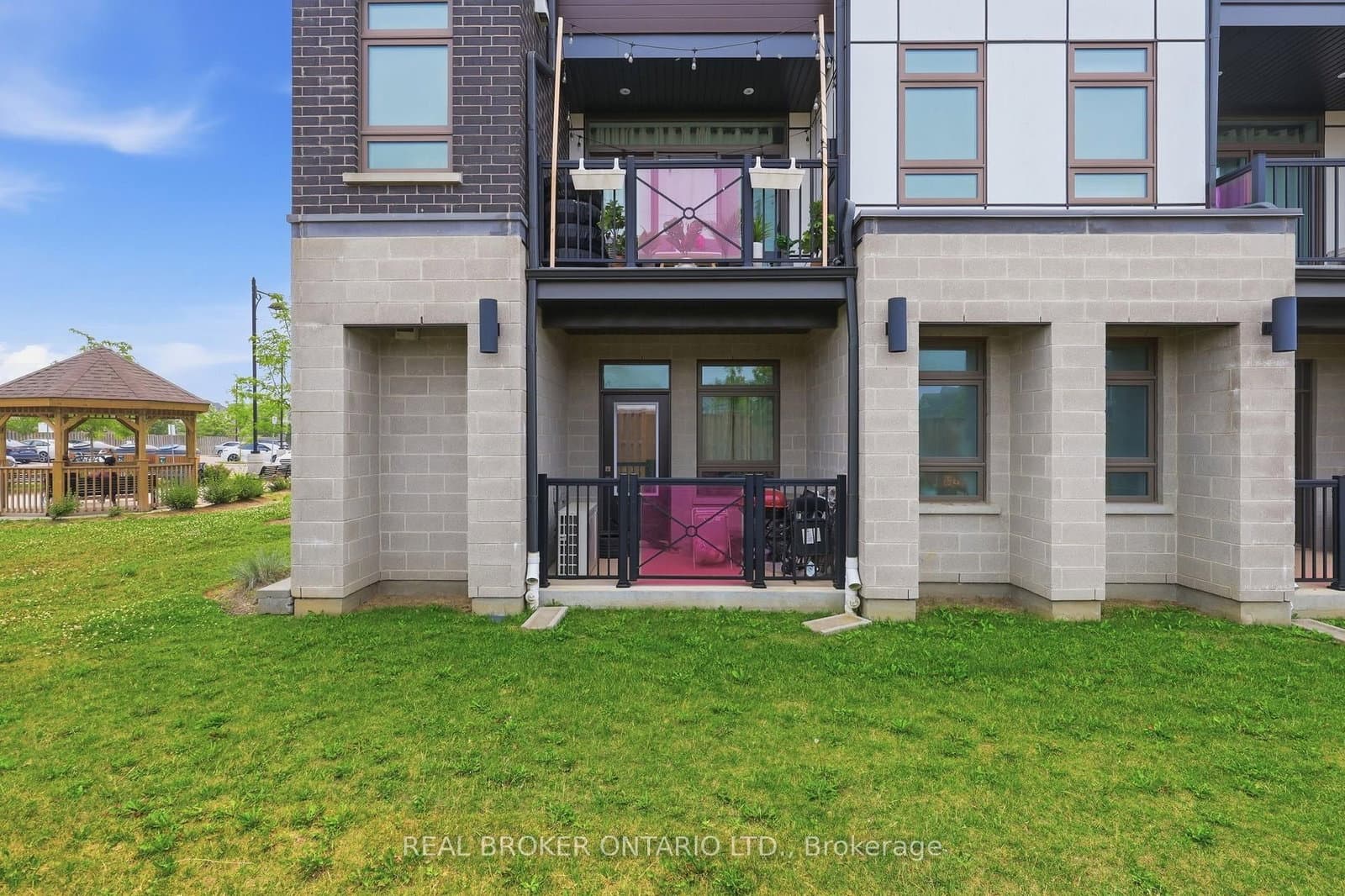 155 SE Thomas Slee Drive SE, Unit 1 G thumbnail 17