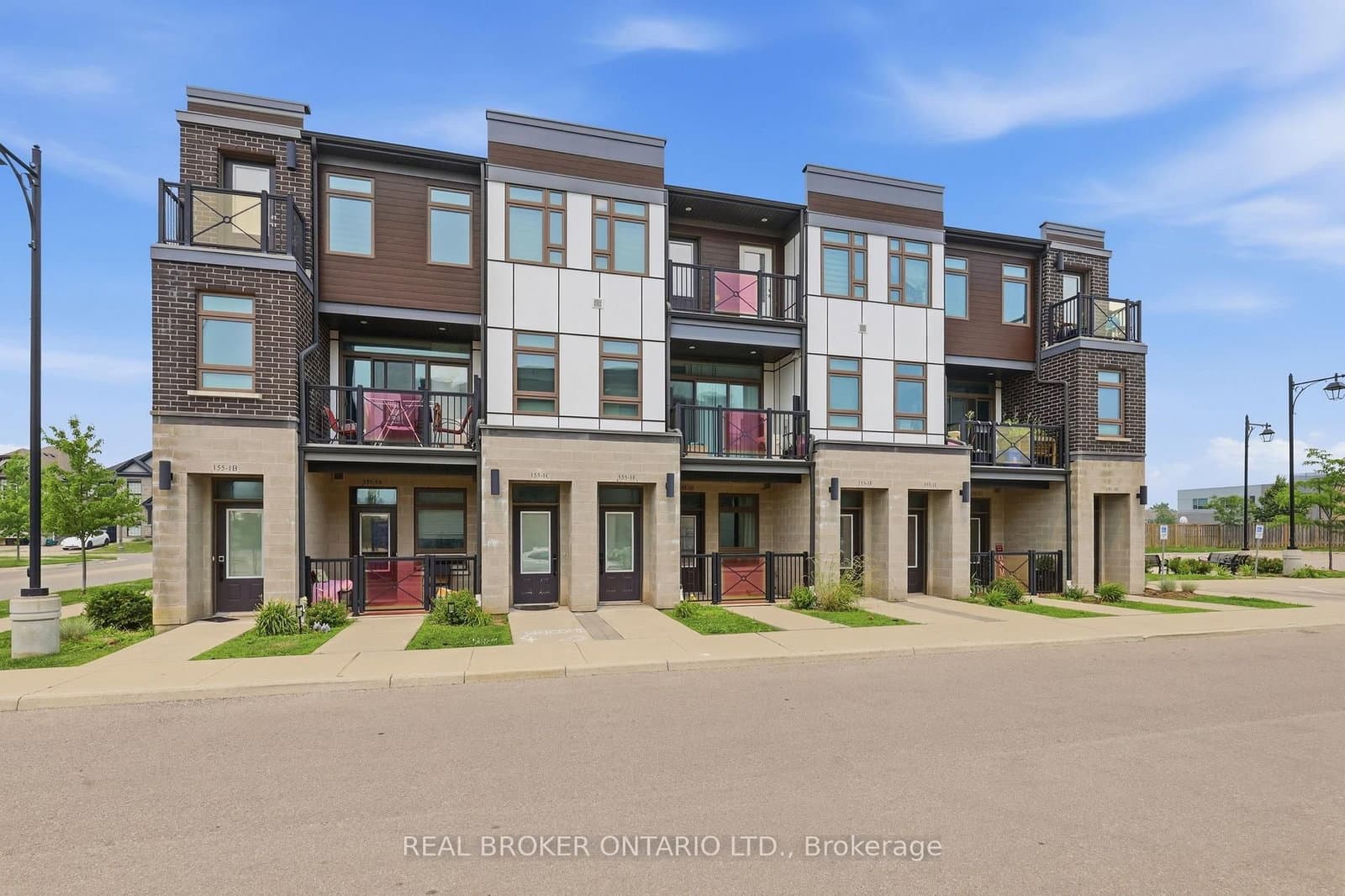 155 SE Thomas Slee Drive SE, Unit 1 G thumbnail 2