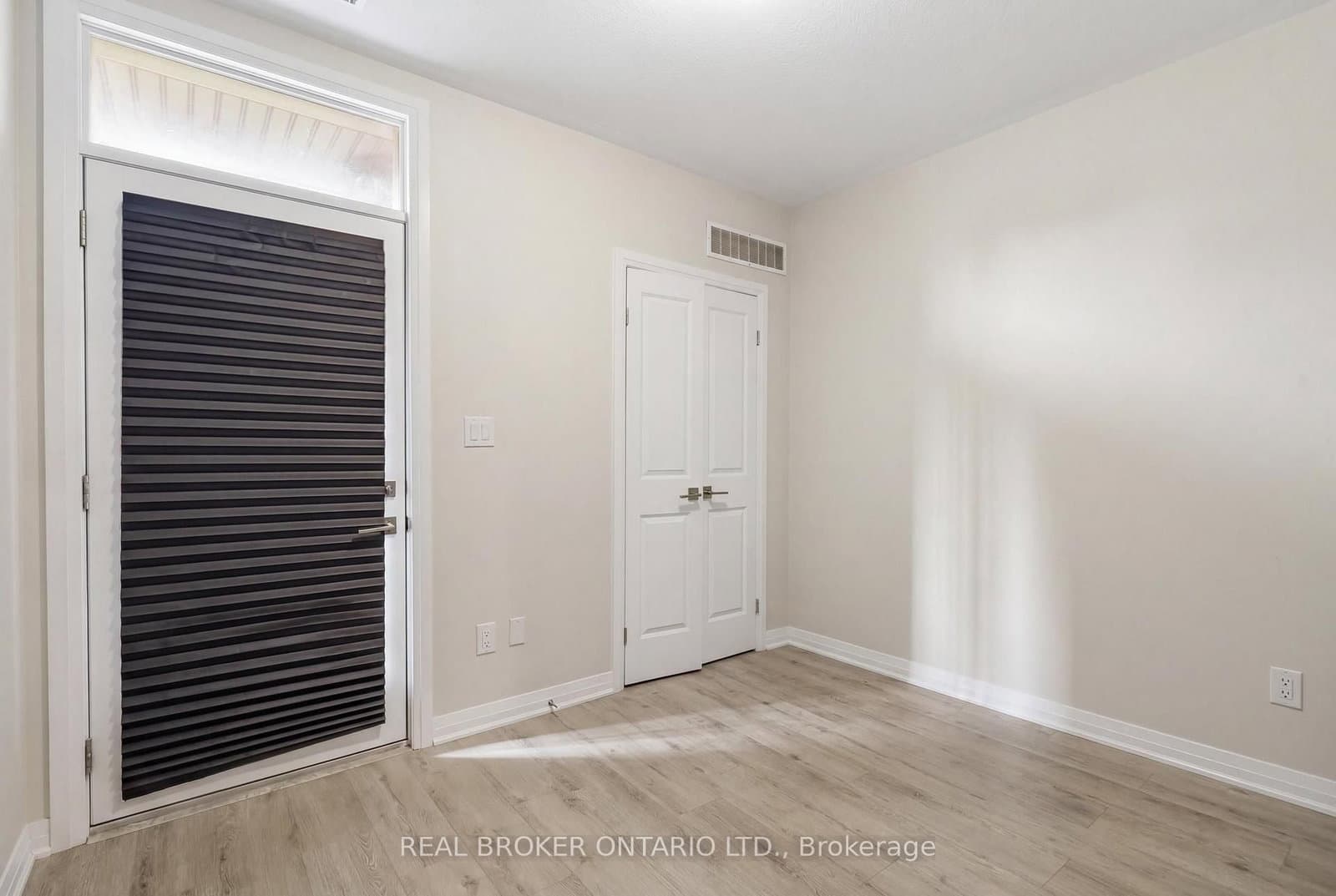 155 SE Thomas Slee Drive SE, Unit 1 G thumbnail 28