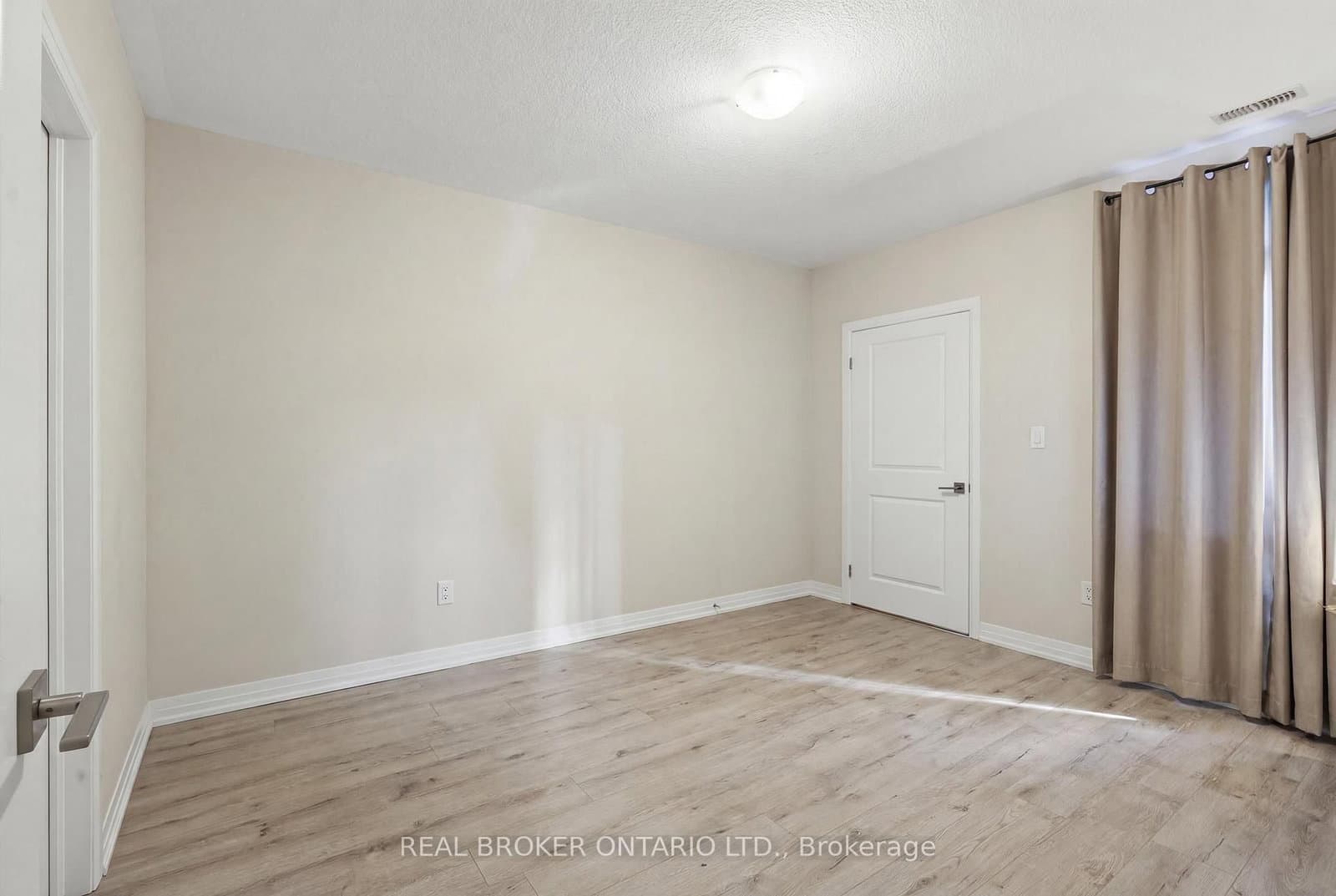 155 SE Thomas Slee Drive SE, Unit 1 G thumbnail 29
