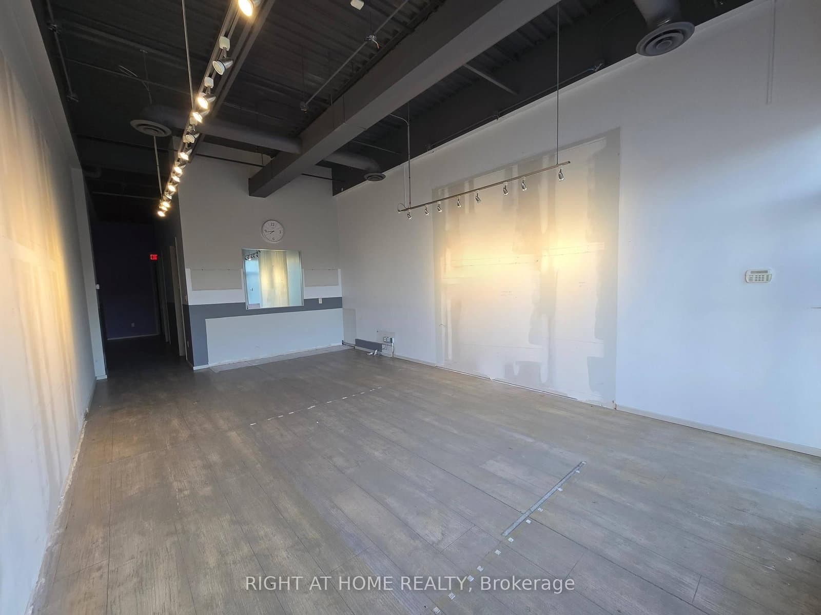 259 Queenston Road, Unit 6 thumbnail 6