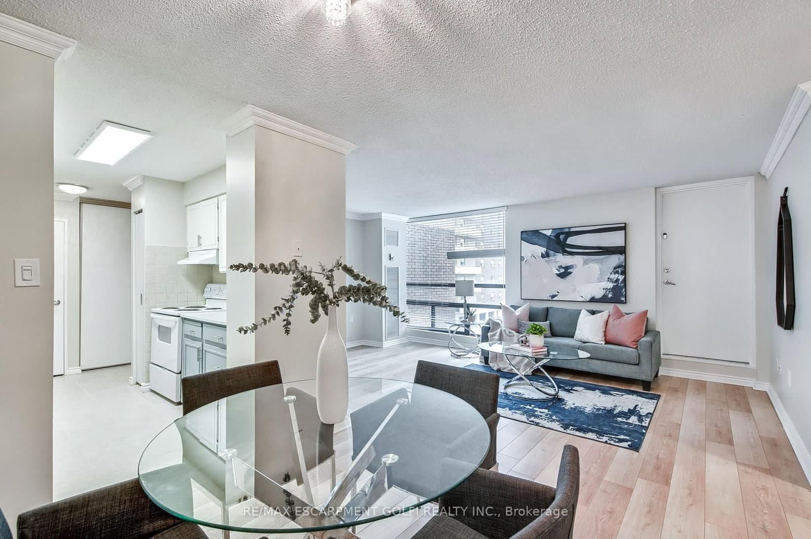 222 Jackson Street W, Unit 305 thumbnail 11