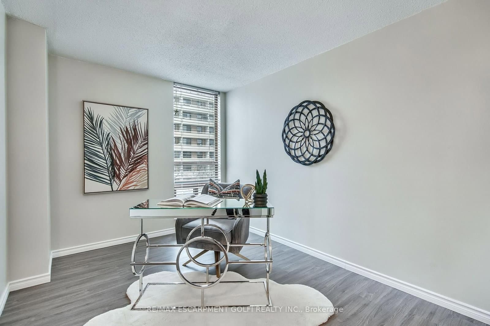222 Jackson Street W, Unit 305 thumbnail 14