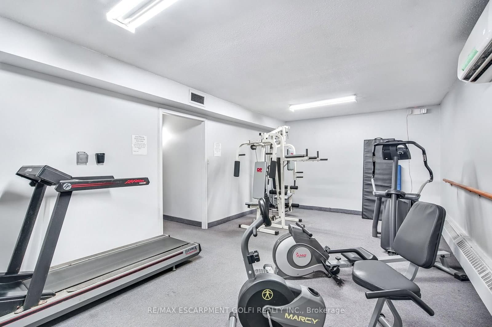 222 Jackson Street W, Unit 305 thumbnail 27