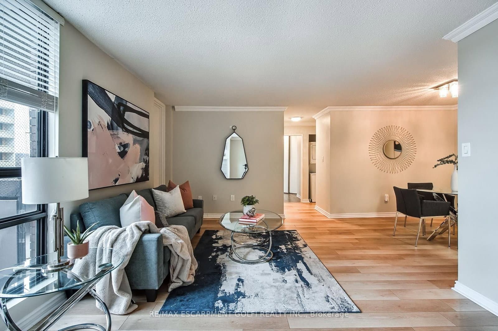 222 Jackson Street W, Unit 305 thumbnail 5