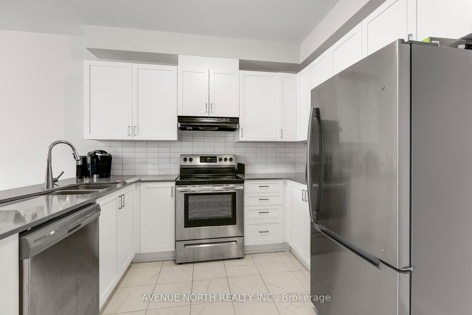834 Bascule Place thumbnail 5