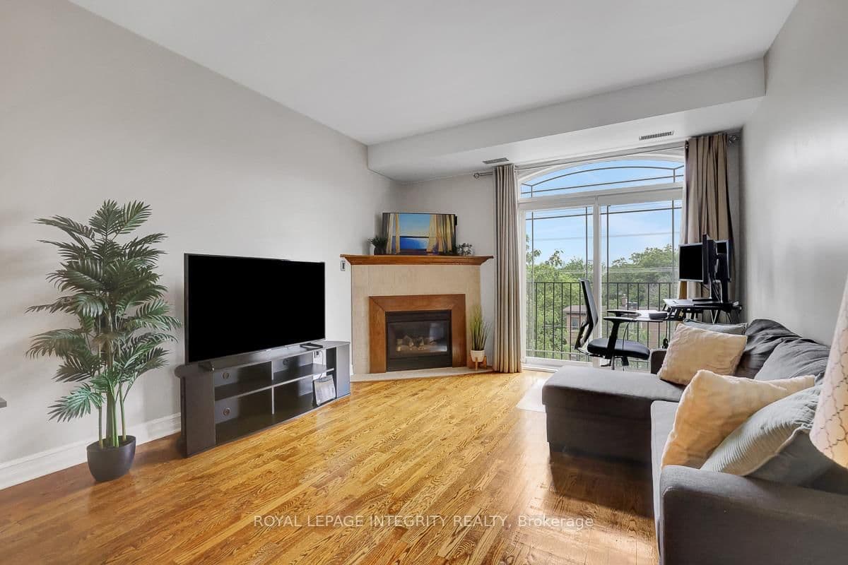 711 Churchill Avenue N, Unit 402 thumbnail 7