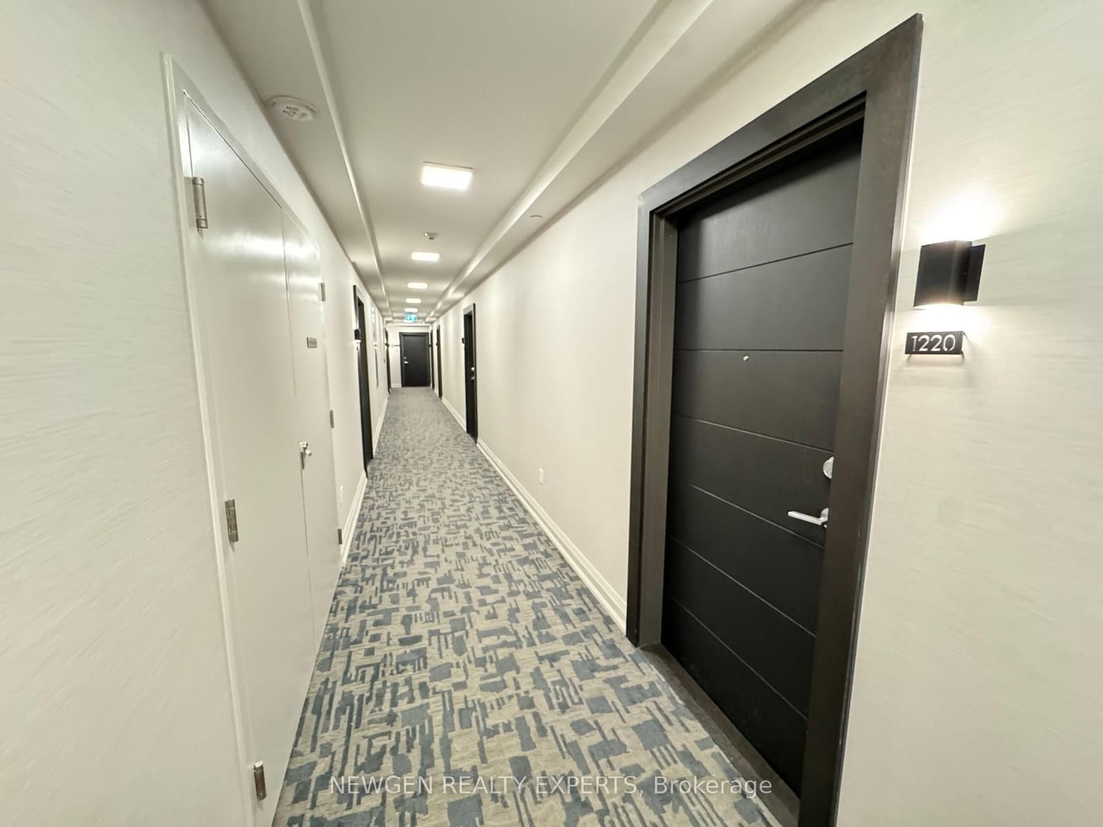 212 King William Street, Unit 1220 thumbnail 2