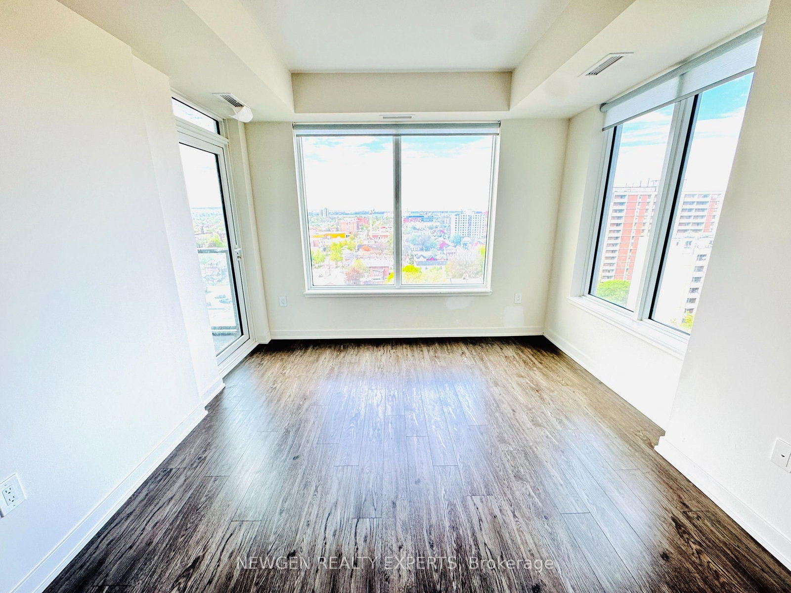 212 King William Street, Unit 1220 thumbnail 5