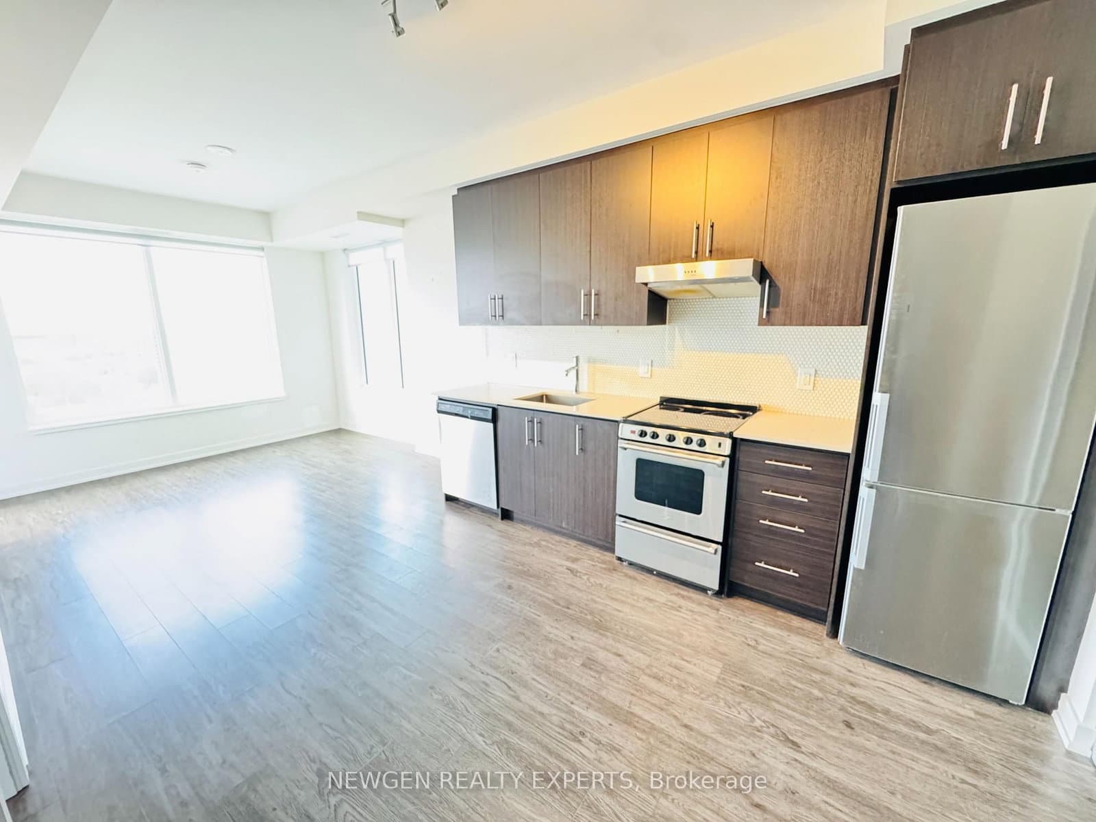 212 King William Street, Unit 1220 thumbnail 6