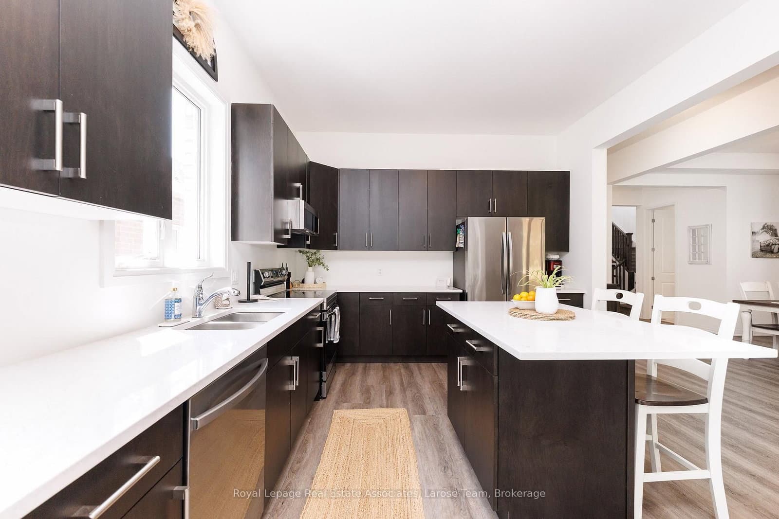 31 Willson Drive, Unit Main and 2nd Floor, thumbnail 10
