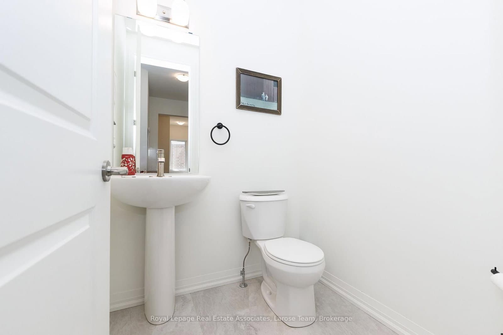 31 Willson Drive, Unit Main and 2nd Floor, thumbnail 12