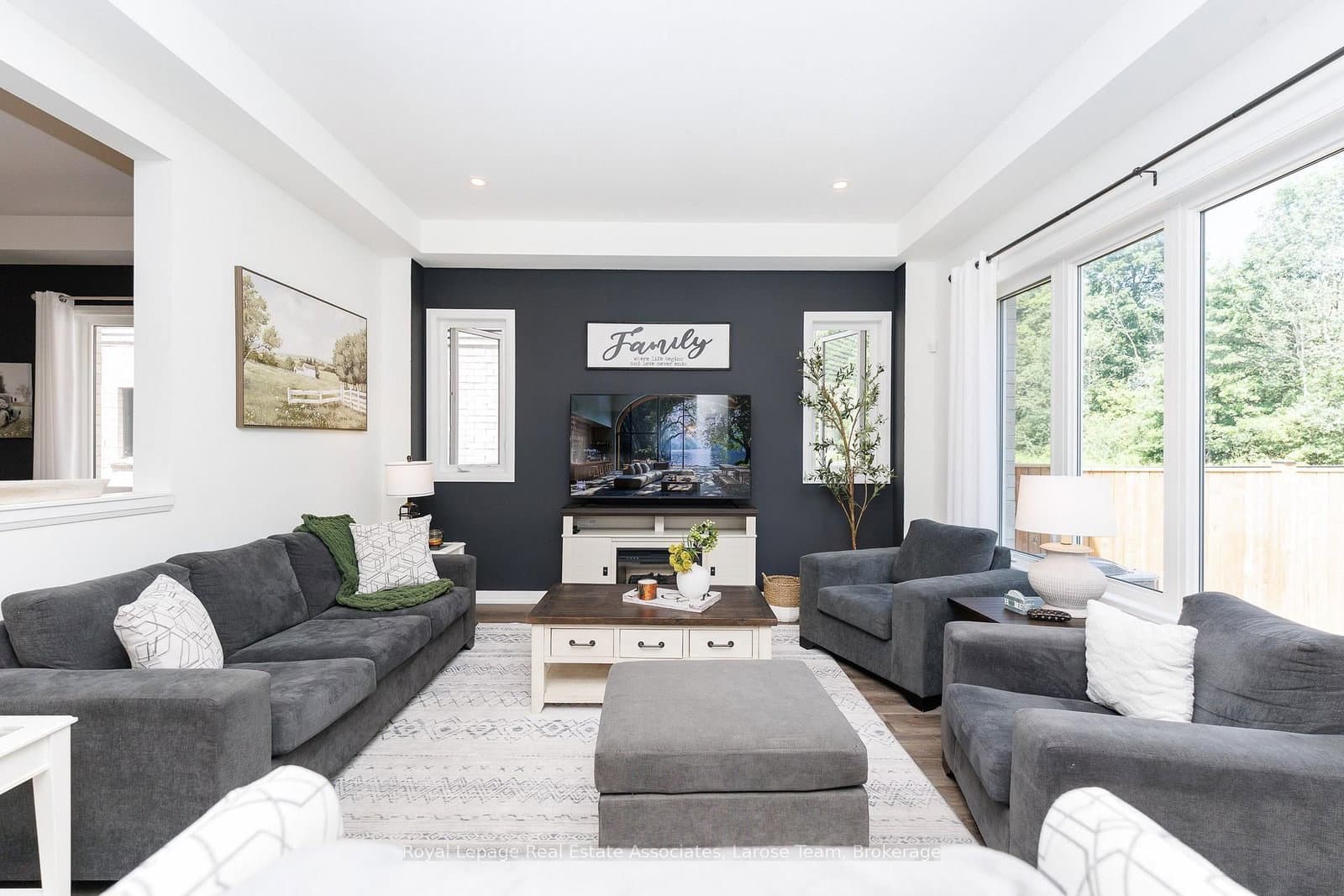 31 Willson Drive, Unit Main and 2nd Floor, thumbnail 7