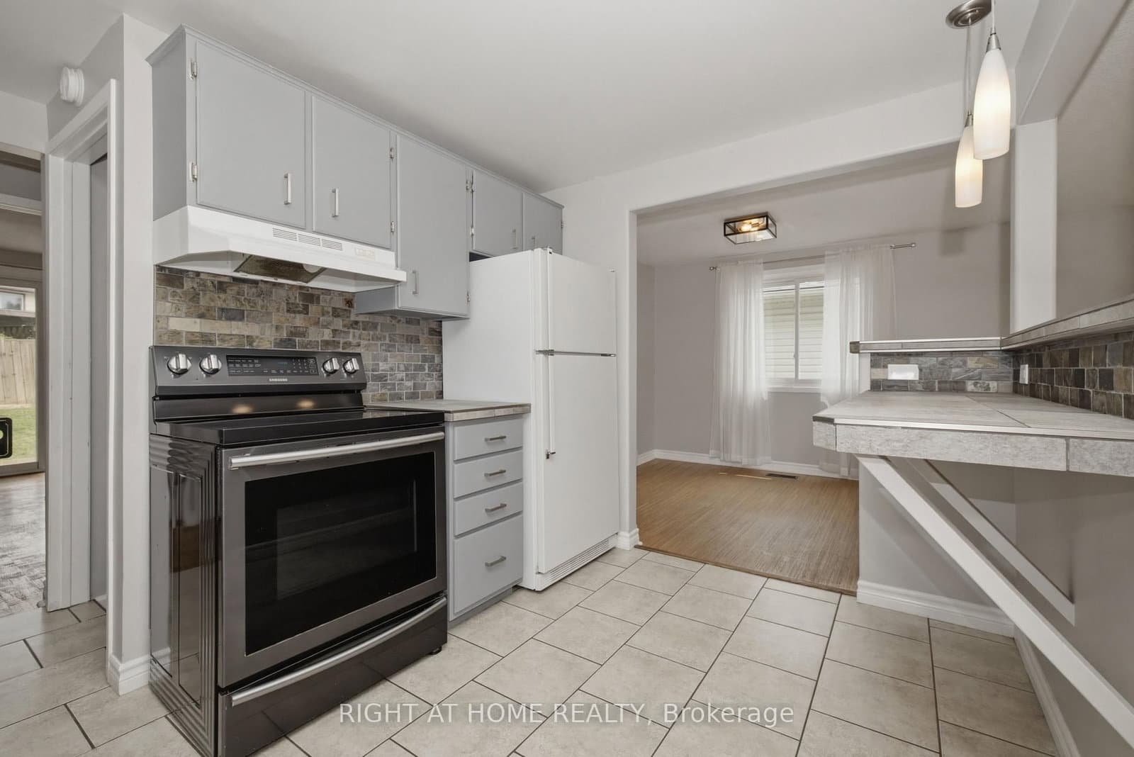 197 Pinedale Drive thumbnail 10