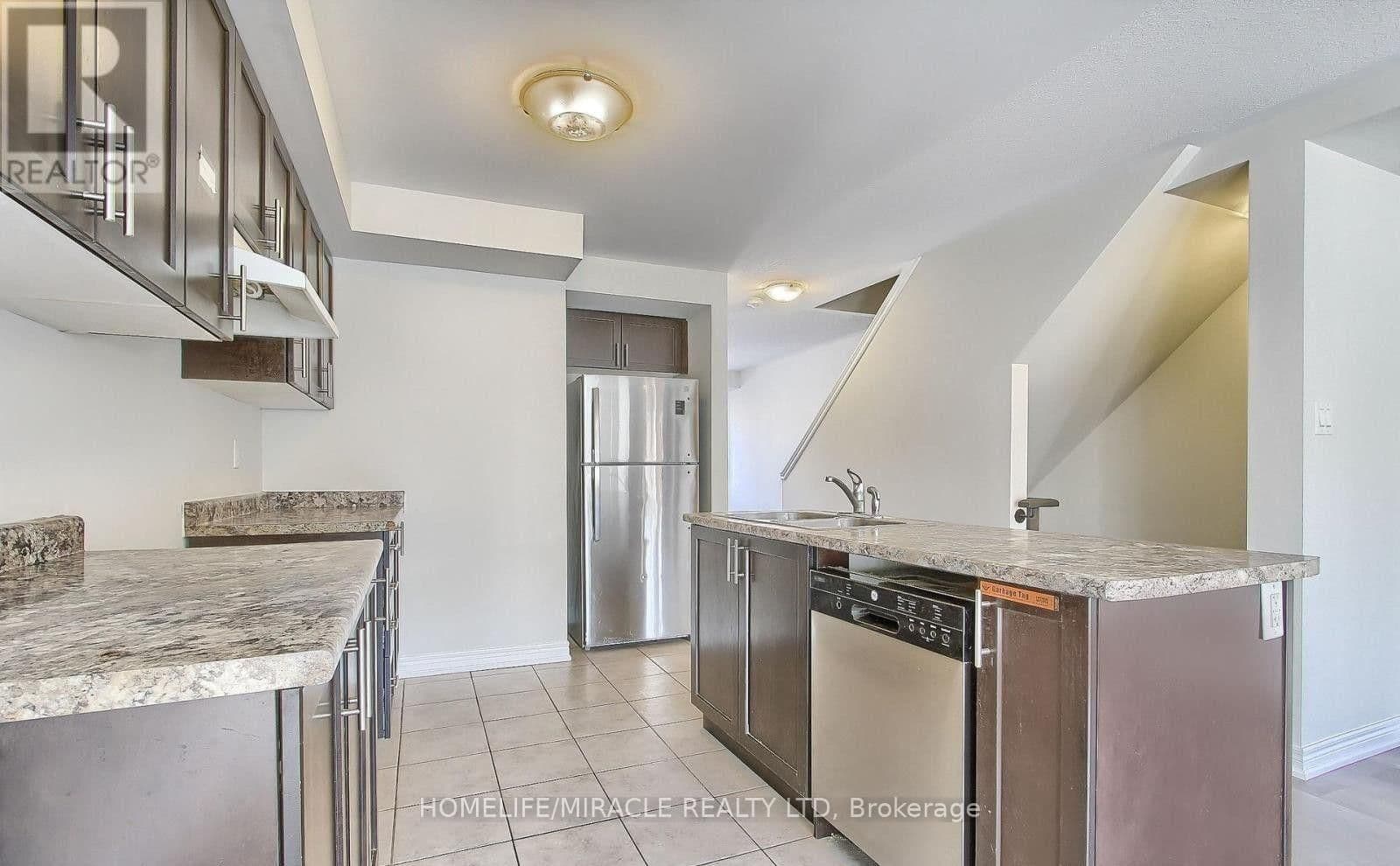 70 Knotty Pine Avenue thumbnail 5