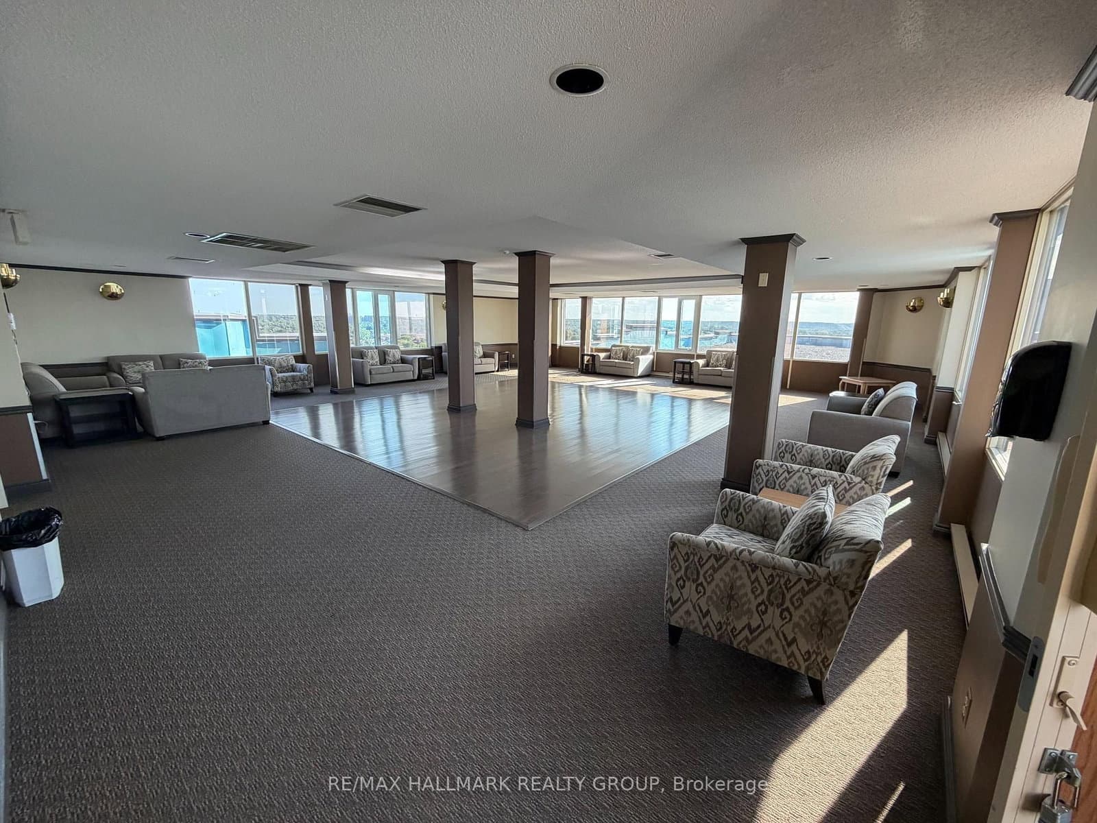 1025 Grenon Avenue, Unit 915 thumbnail 34