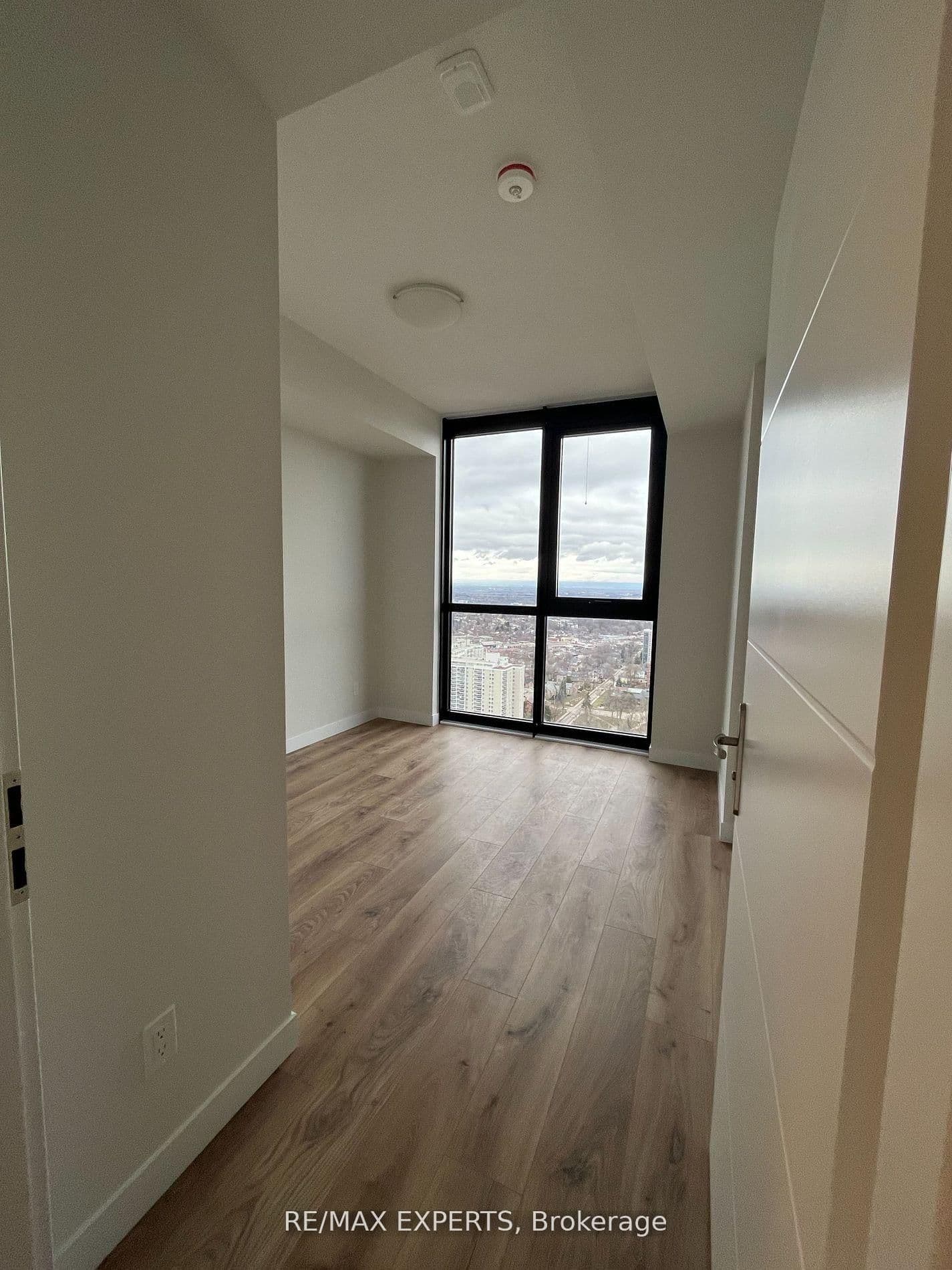60 Frederick Street E, Unit 3403 thumbnail 11