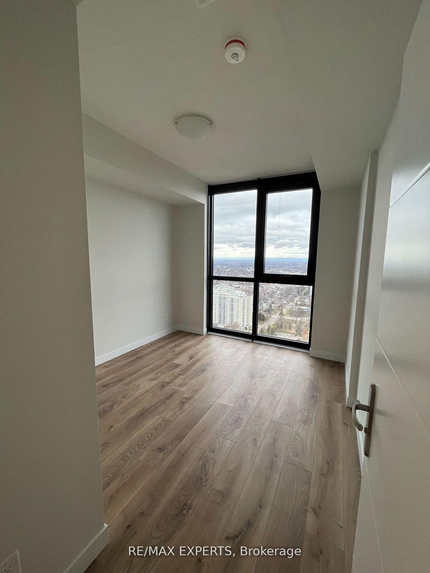 60 Frederick Street E, Unit 3403 thumbnail 7