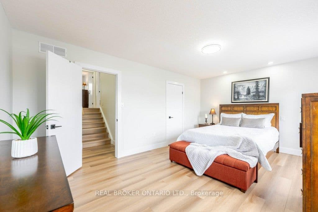 185 Highland Crescent, Unit 2 thumbnail 18