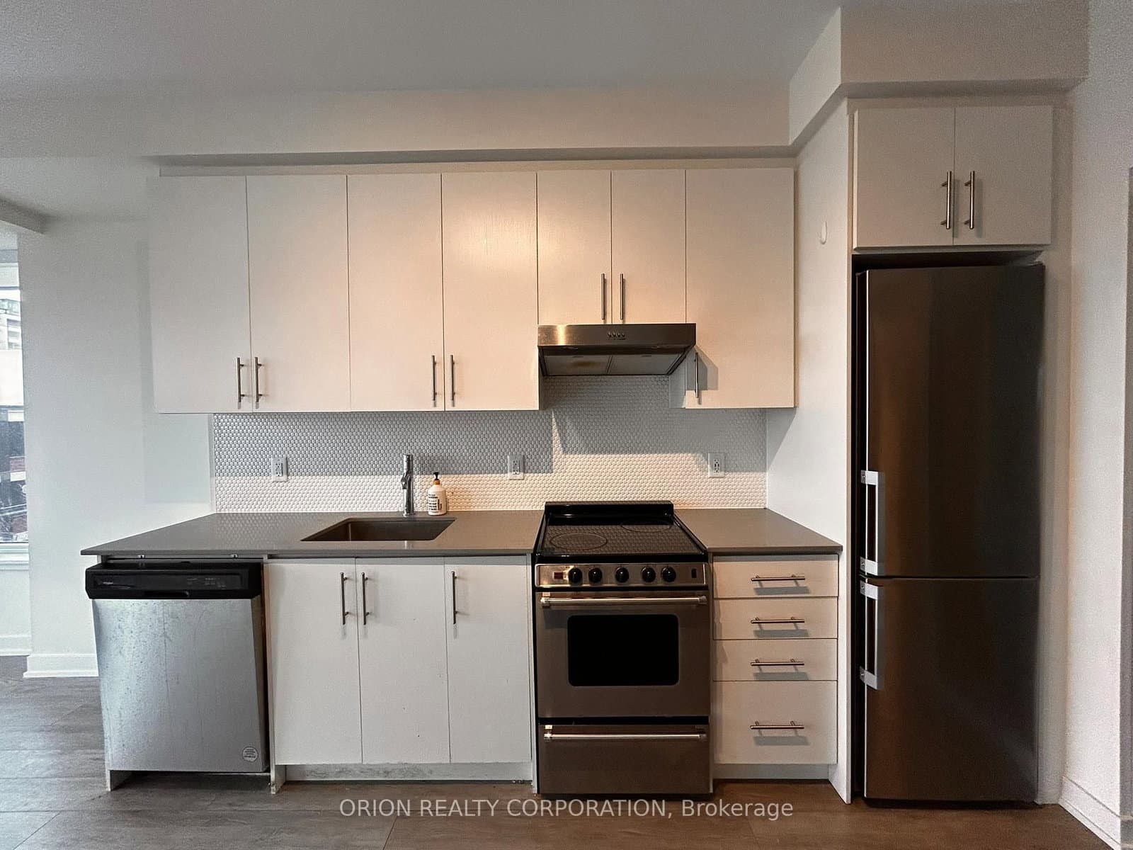 212 King William Street, Unit 620 - Image 1
