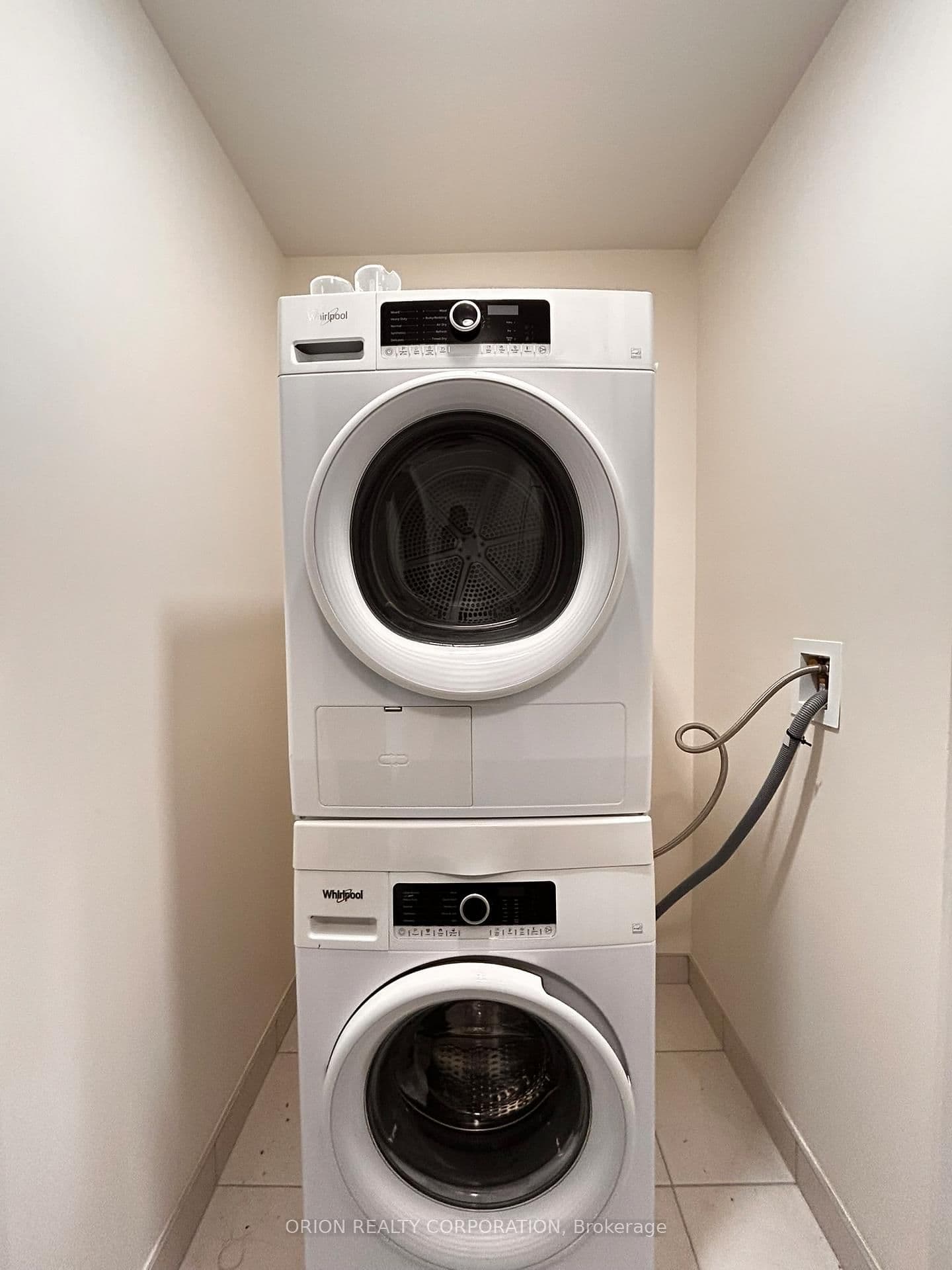 212 King William Street, Unit 620 thumbnail 15