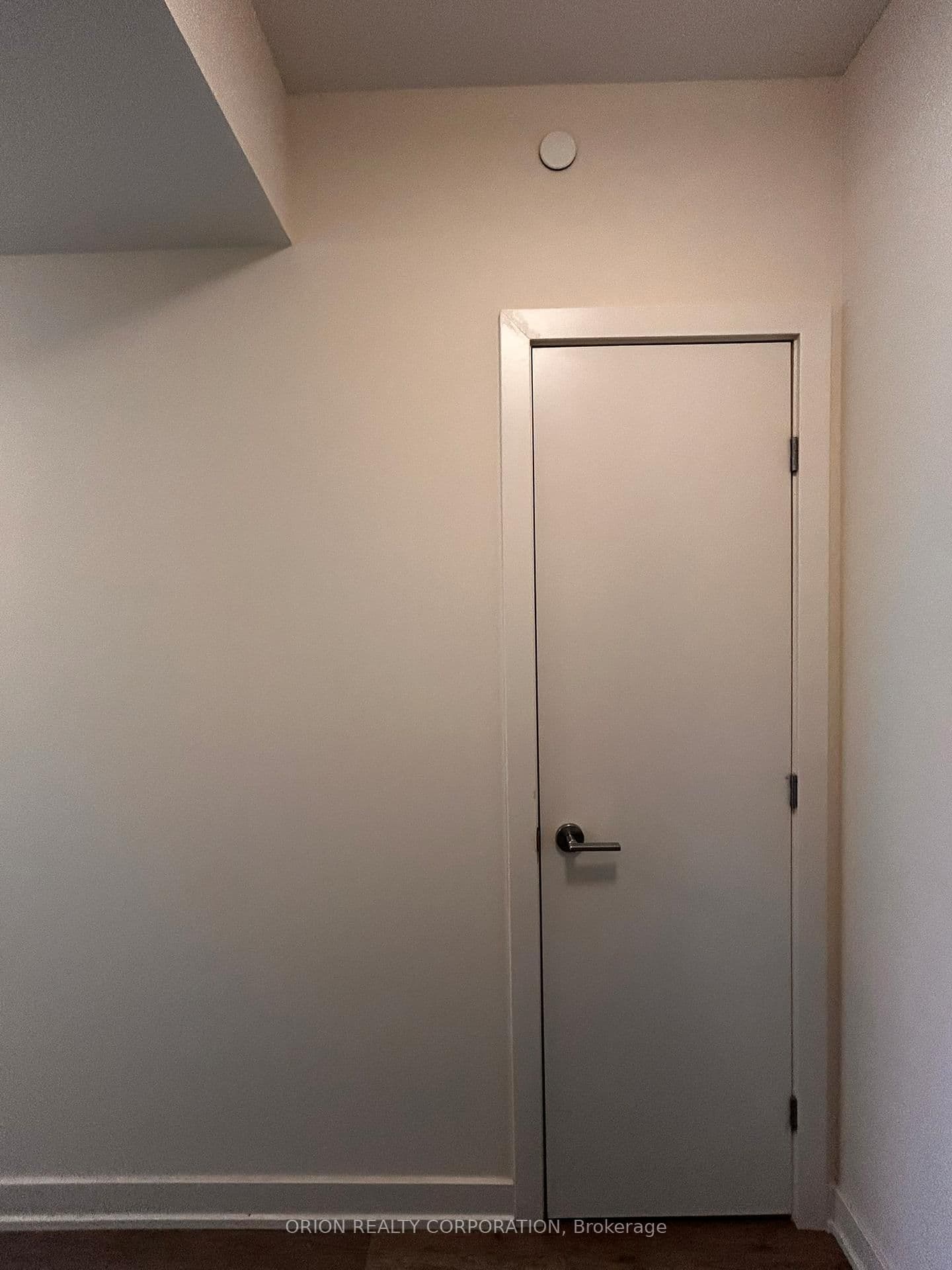 212 King William Street, Unit 620 thumbnail 16