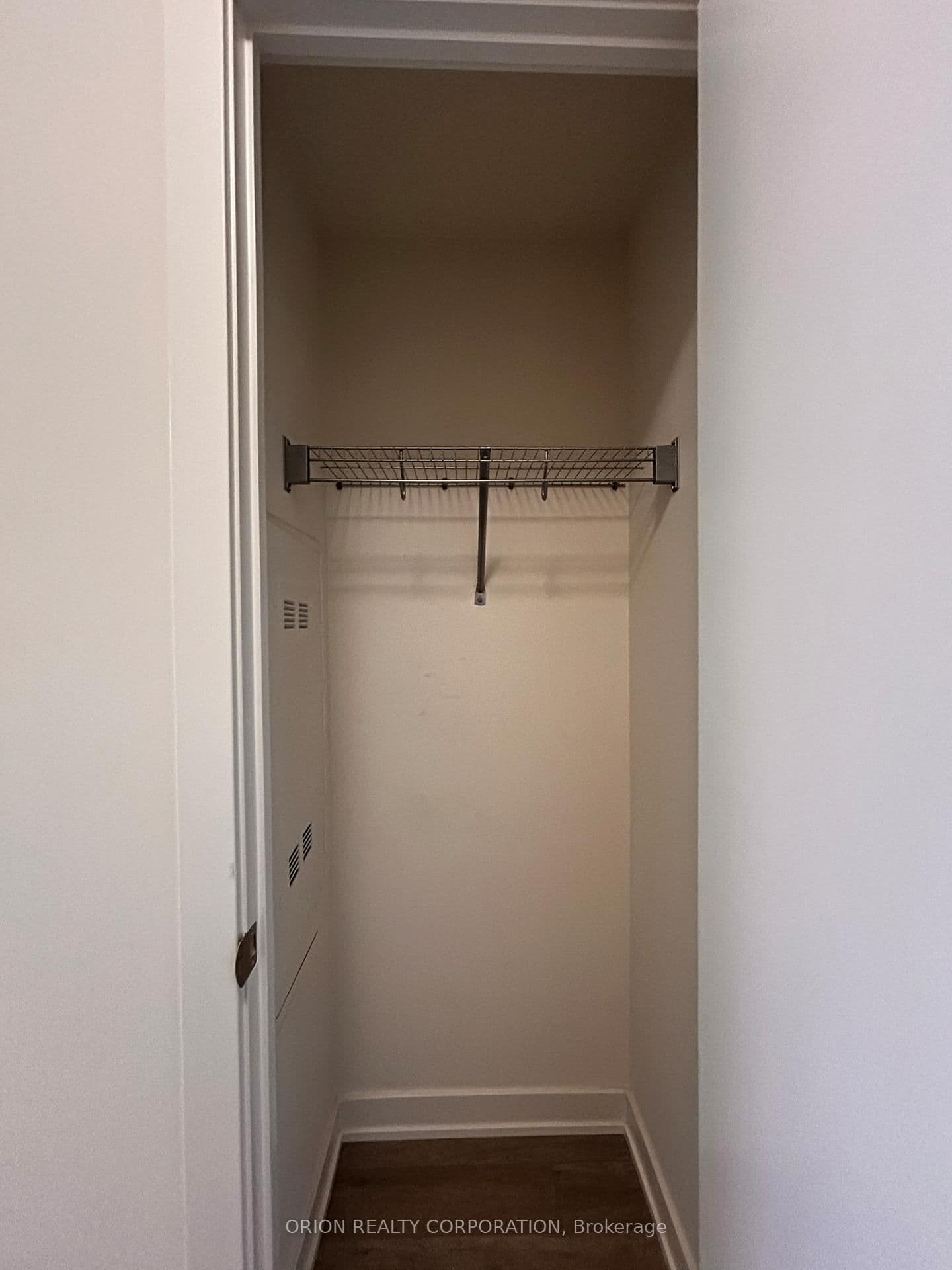 212 King William Street, Unit 620 thumbnail 17
