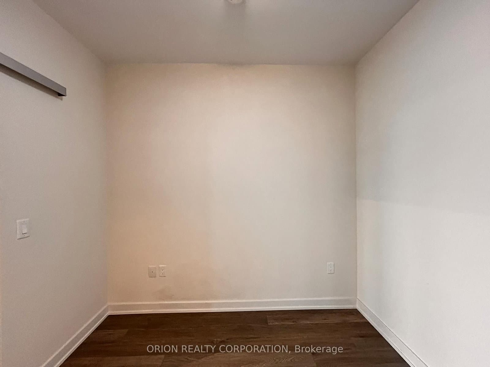 212 King William Street, Unit 620 thumbnail 24