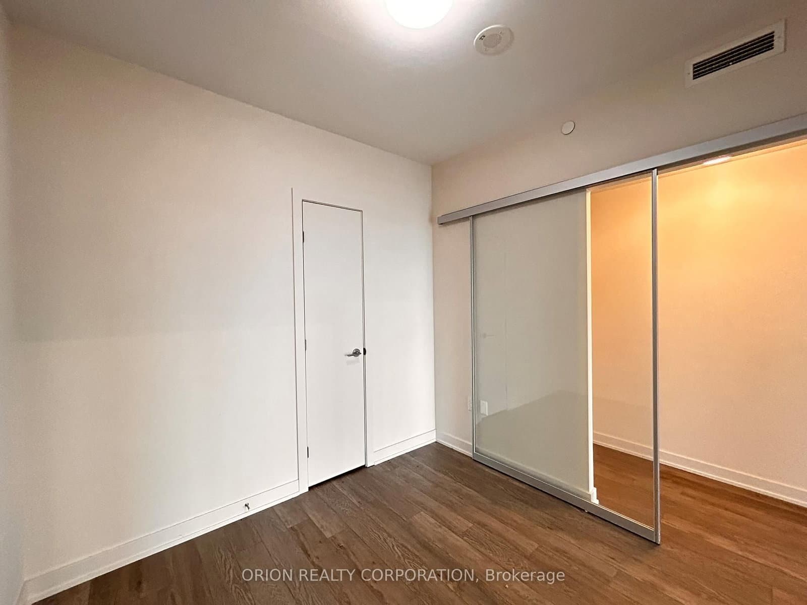 212 King William Street, Unit 620 thumbnail 25