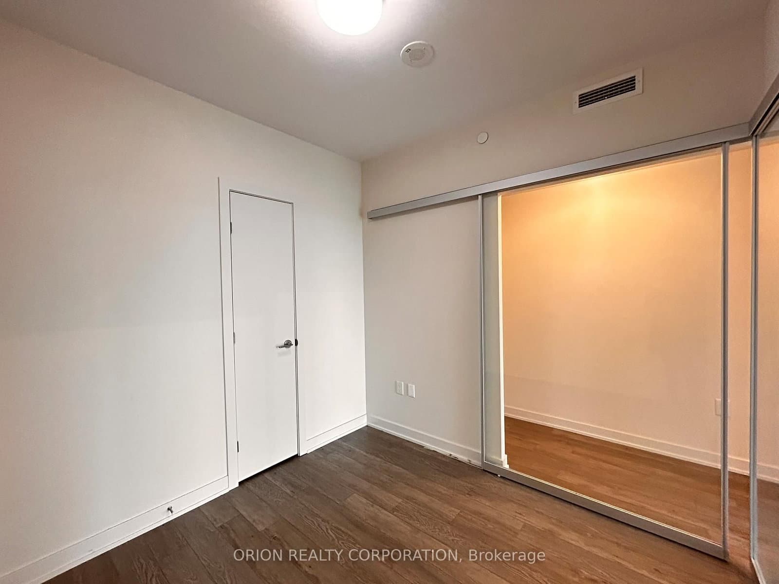 212 King William Street, Unit 620 thumbnail 26