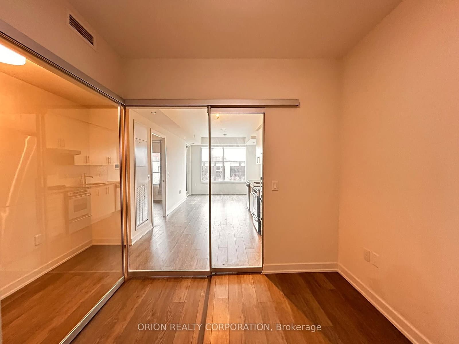 212 King William Street, Unit 620 thumbnail 29