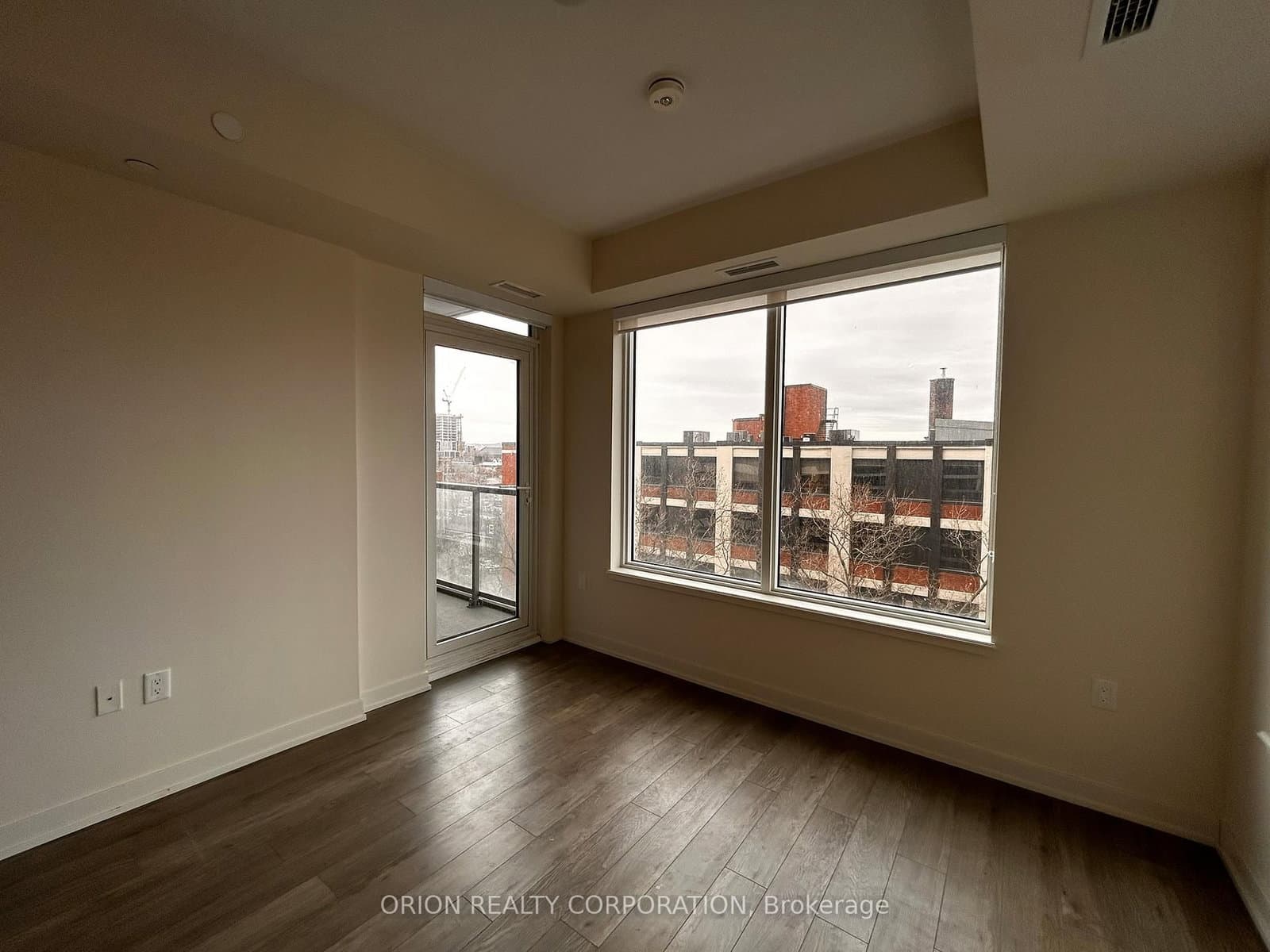 212 King William Street, Unit 620 thumbnail 6