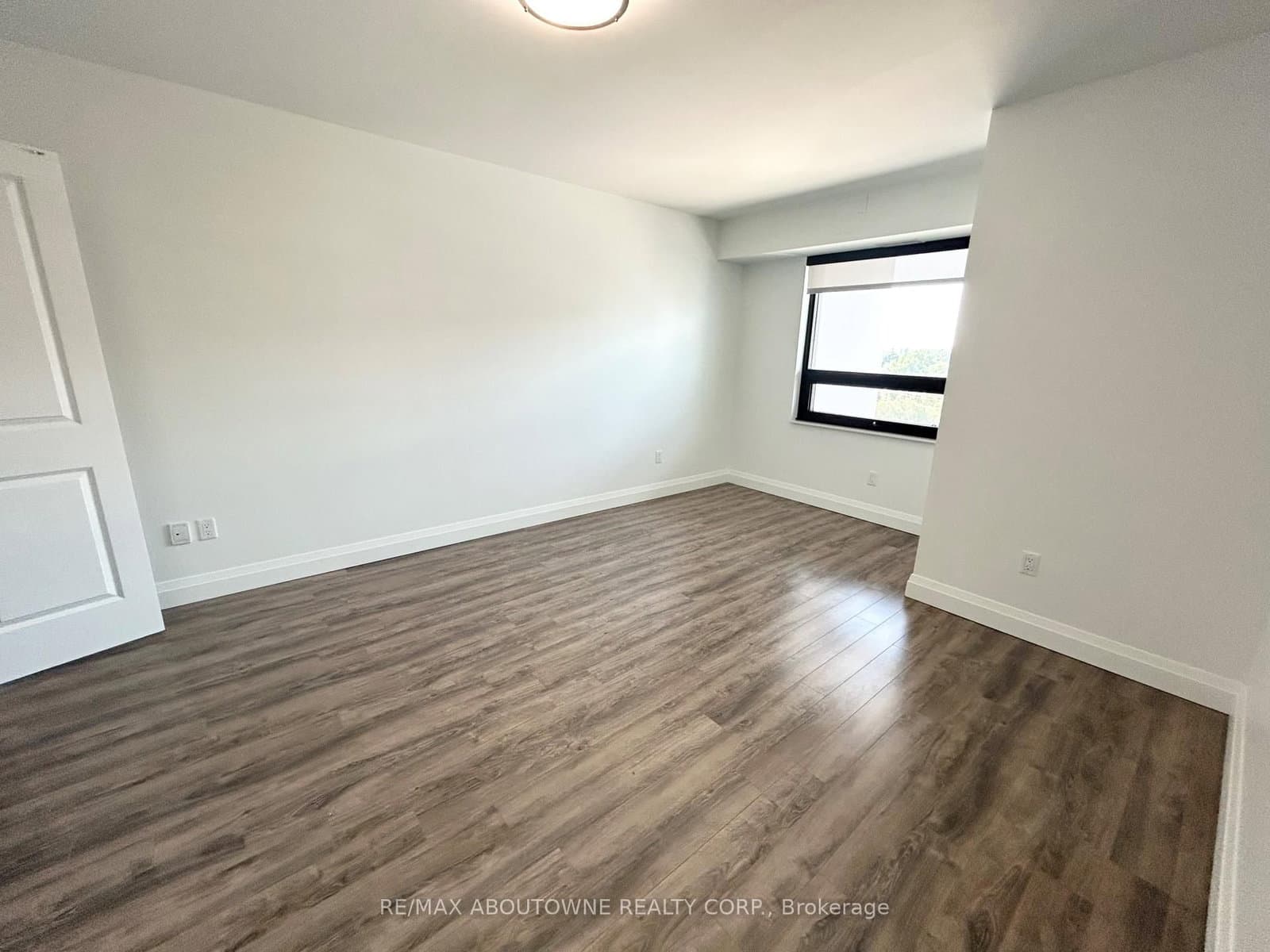 460A Belmont Avenue W, Unit 908 thumbnail 9