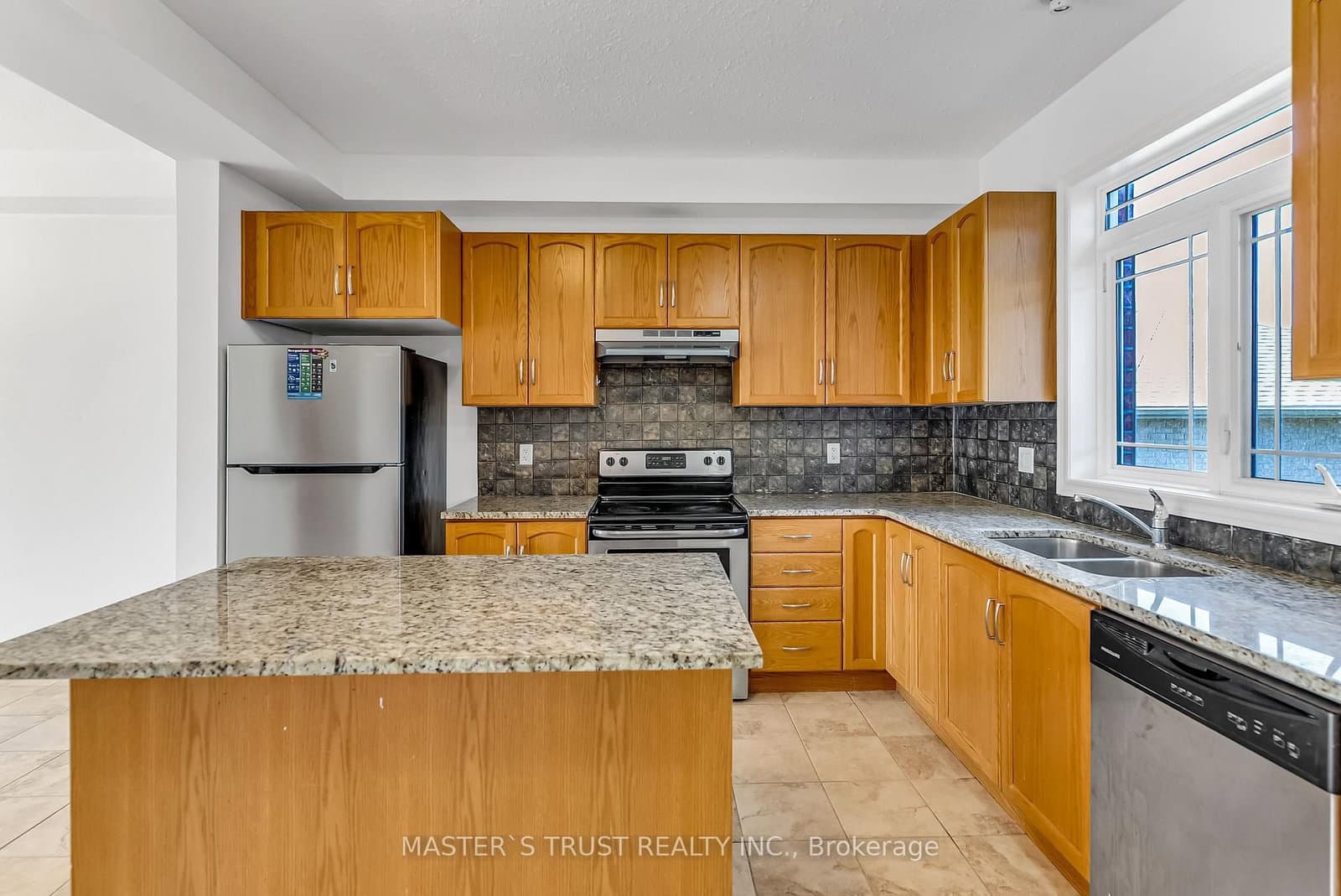 9 Amos Drive, Unit 5 thumbnail 16
