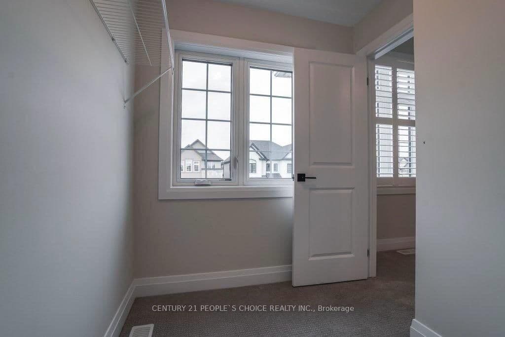 213 Sedgewood Street thumbnail 9