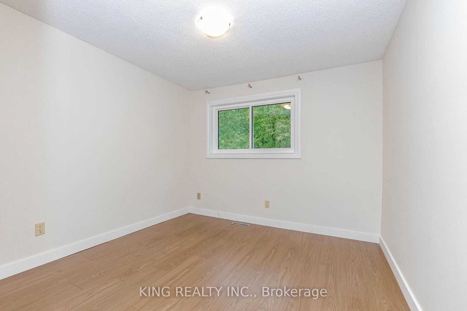 46 Cedarwoods Crescent, Unit 6 thumbnail 15