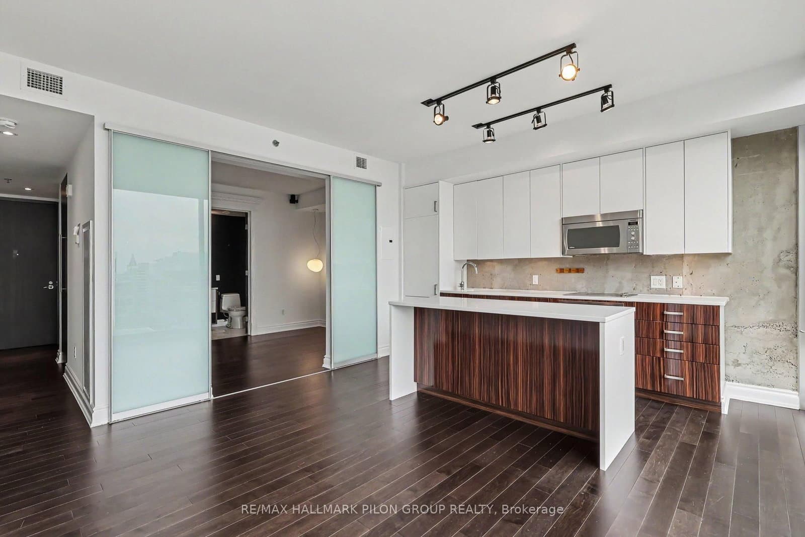 300 Lisgar Street, Unit 1512 thumbnail 8