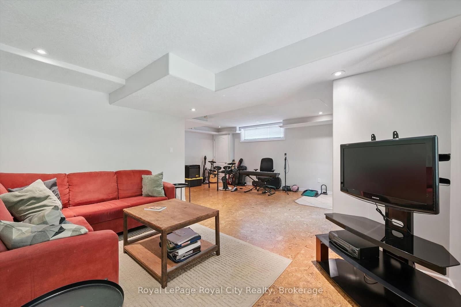 220 Carrington Drive thumbnail 22