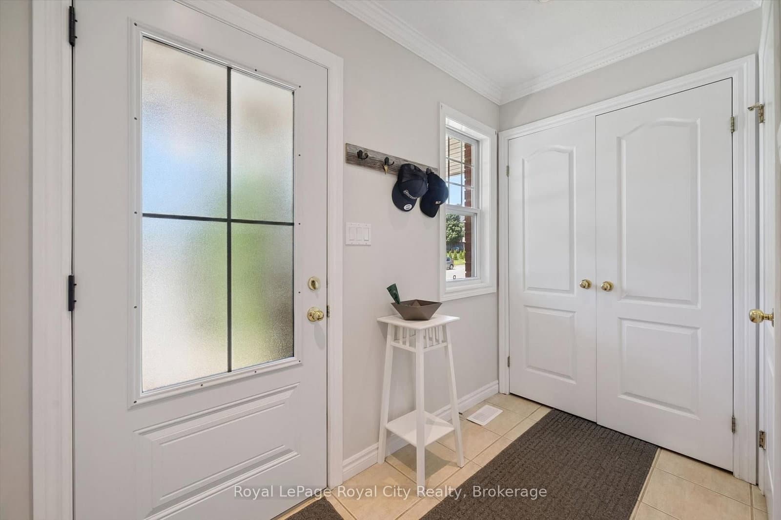 220 Carrington Drive thumbnail 3