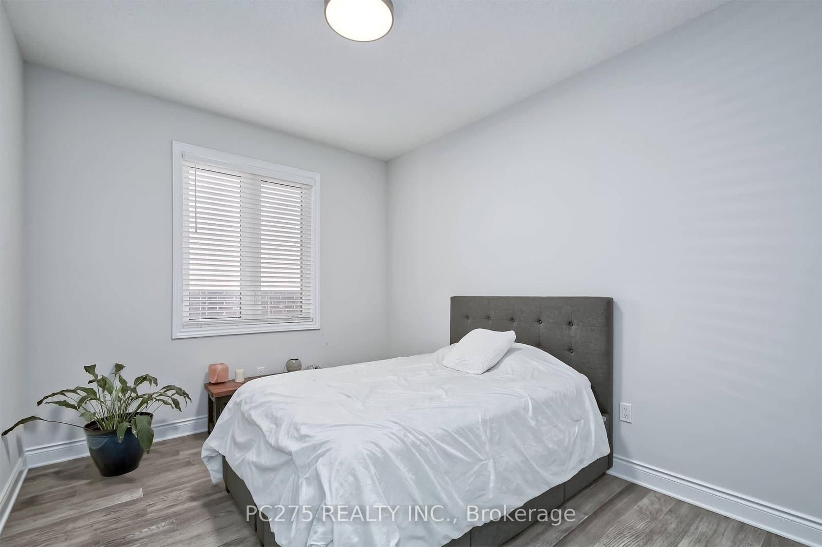 2022 UPPERPOINT Boulevard, Unit 10 thumbnail 20