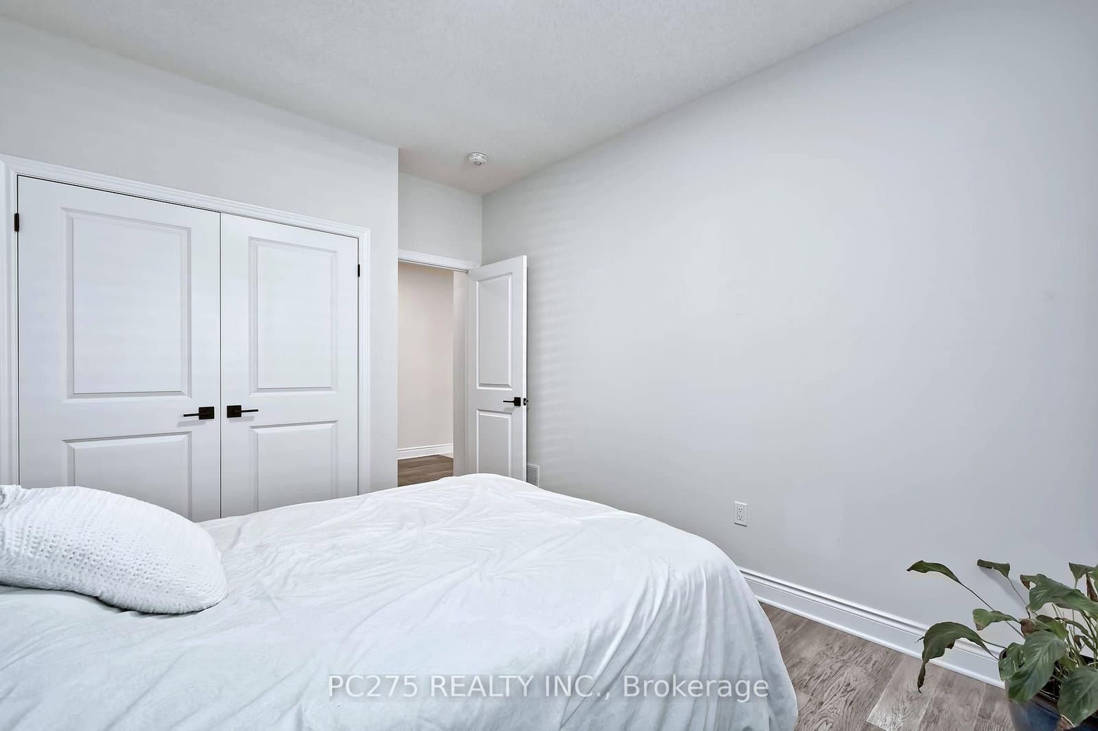 2022 UPPERPOINT Boulevard, Unit 10 thumbnail 21