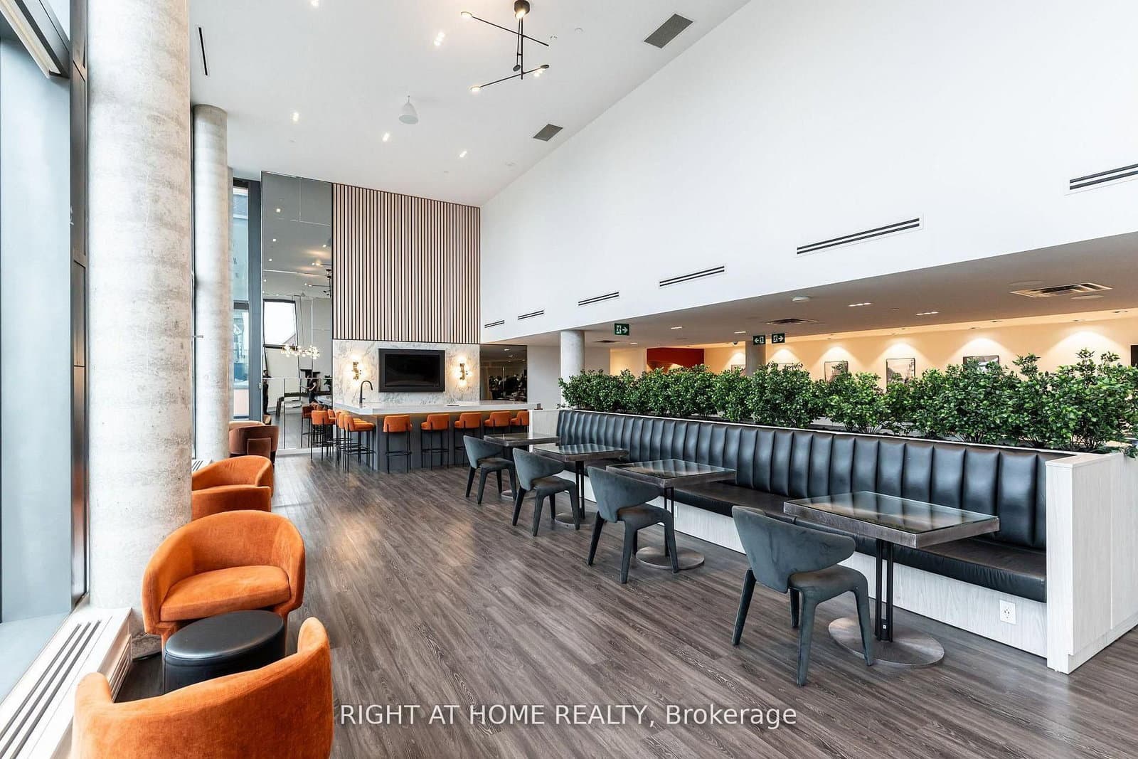 15 Wellington Street S, Unit 301 thumbnail 23
