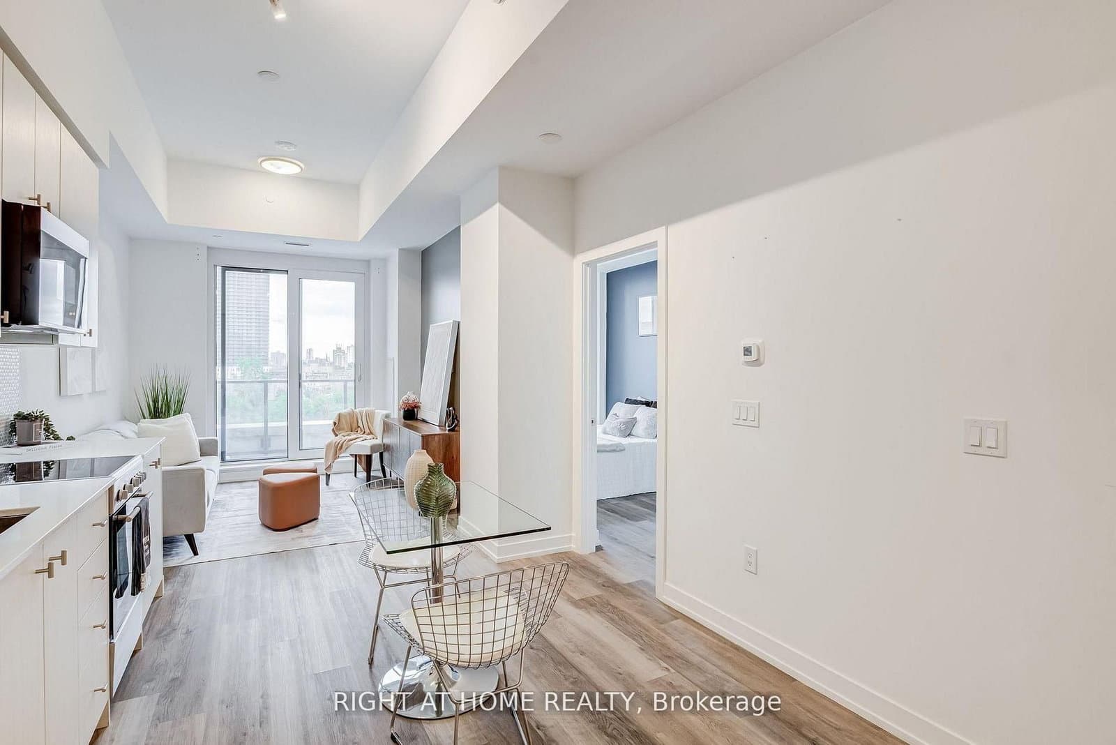 15 Wellington Street S, Unit 301 thumbnail 3