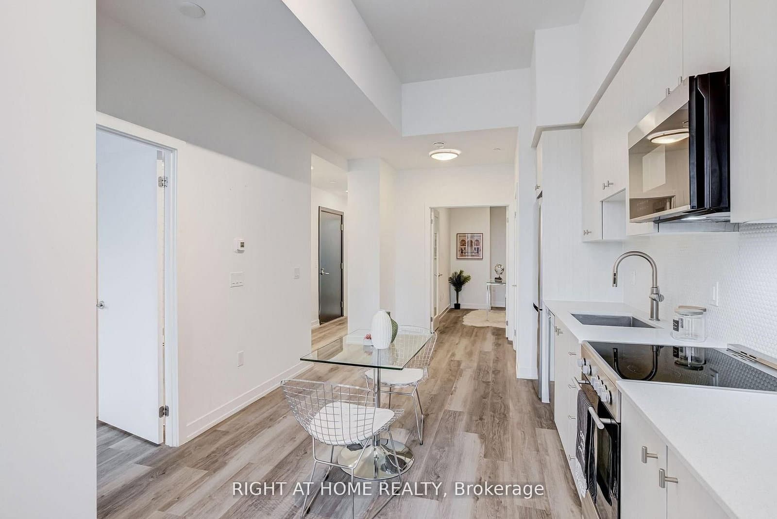 15 Wellington Street S, Unit 301 thumbnail 9